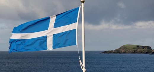 Flag of Scotland, in the back an island, Scotland, United Kingdom, Europe - ibxfun01295534.jpg